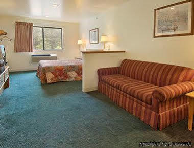 Super 8 By Wyndham Prince Frederick Exterior foto